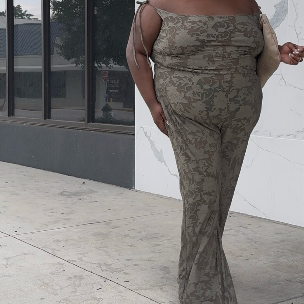 PrettyLittleThing Olive Patterned Jumpsuit